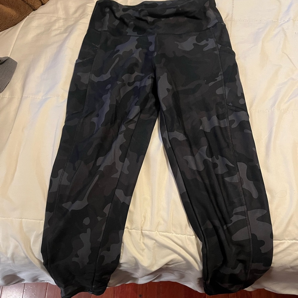 Marika Black Camouflage print work out leggings